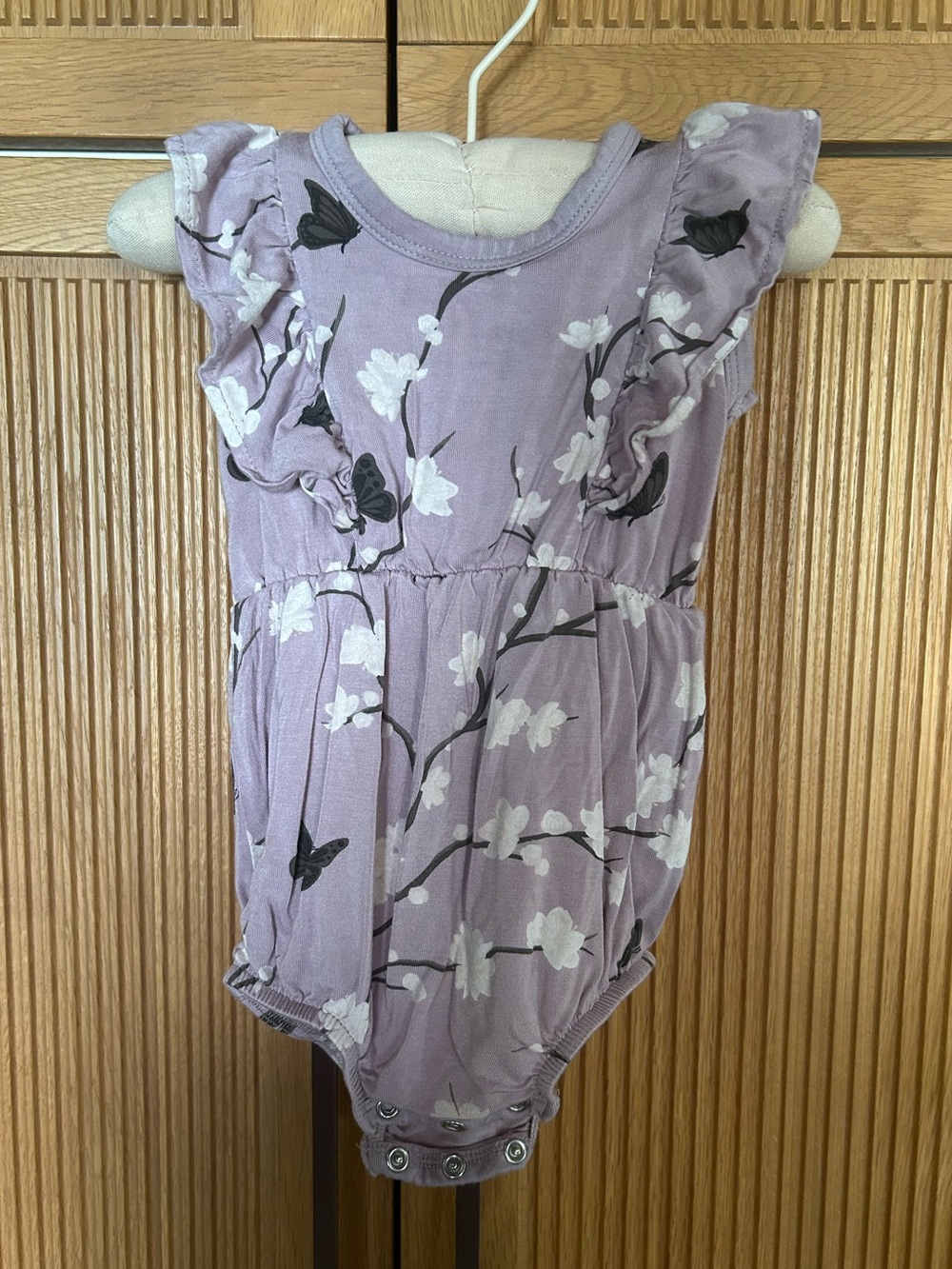 Kyte Baby ruffle sleeve romper 0-3 mo